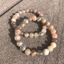 Load image into Gallery viewer, Moonstone Bracelet